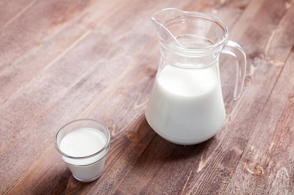 Le menu diététique pour les ulcères d'estomac comprend du lait faible en gras